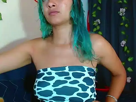 powderblu69 online show from 05/04/26, 12:50
