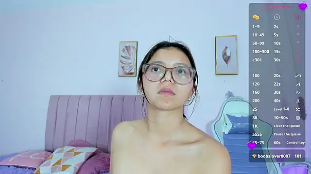 Zoow bluussh online show from 04/15/26, 07:58