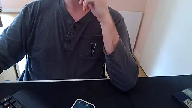 Snapshot of bebyzor chatting on 03/15/26, 02:56 bebyzor online show from 03/15/26, 02:56
