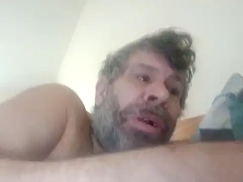 Snapshot of stud2512 chatting on 02/26/26, 11:31 stud2512 online show from 02/26/26, 11:31