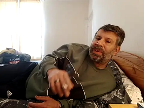 stud2512 online show from 04/16/26, 08:15