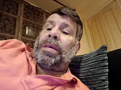 stud2512 online show from 04/17/26, 09:51