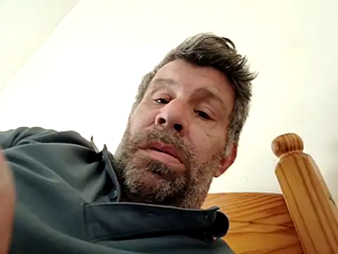 Snapshot of stud2512 chatting on 04/29/26, 11:25 stud2512 online show from 04/29/26, 11:25