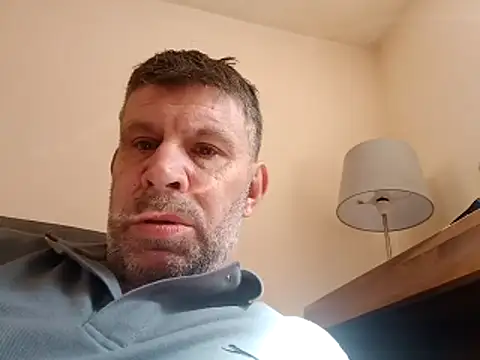Snapshot of stud2512 chatting on 05/01/26, 01:37 stud2512 online show from 05/01/26, 01:37