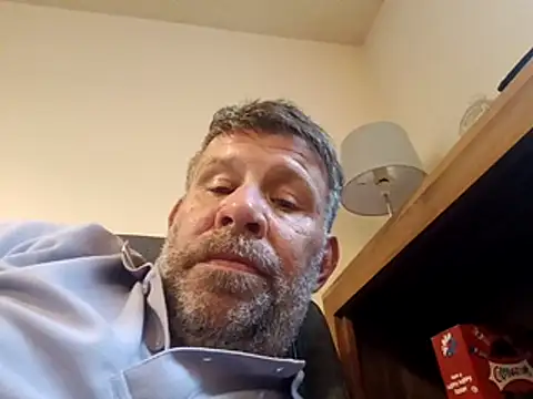 Snapshot of stud2512 chatting on 05/13/26, 04:04 stud2512 online show from 05/13/26, 04:04