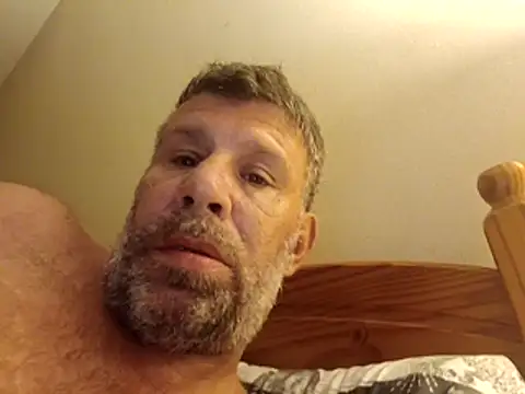 Snapshot of stud2512 chatting on 05/14/26, 05:47 stud2512 online show from 05/14/26, 05:47