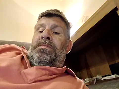 Snapshot of stud2512 chatting on 05/15/26, 08:49 stud2512 online show from 05/15/26, 08:49