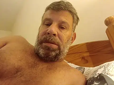 Snapshot of stud2512 chatting on 05/20/26, 10:16 stud2512 online show from 05/20/26, 10:16