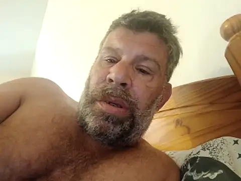 Snapshot of stud2512 chatting on 05/24/26, 07:24 stud2512 online show from 05/24/26, 07:24