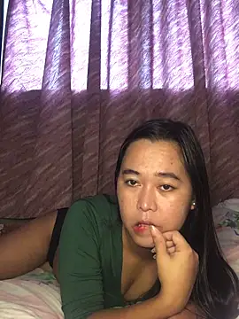 Snapshot of Tairakim chatting on 02/23/26, 02:42 Tairakim online show from 02/23/26, 02:42