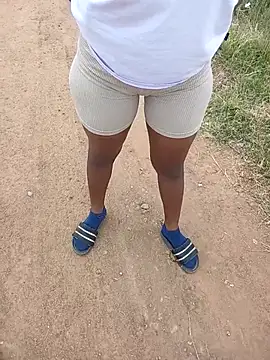 Snapshot of Dee-n-Dee_nyash chatting on 02/24/26, 09:29 Dee-n-Dee nyash online show from 02/24/26, 09:29