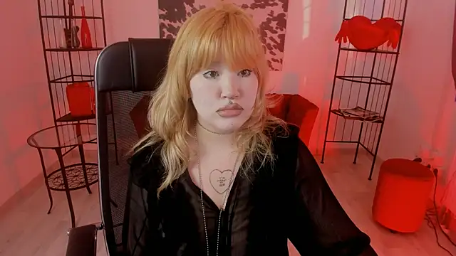Snapshot of OpalNova chatting on 07/12/26, 02:08 OpalNova online show from 07/12/26, 02:08