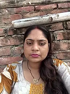 Snapshot of Aanushaka chatting on 06/09/26, 02:23 Aanushaka online show from 06/09/26, 02:23