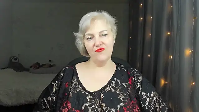 Mary-Leee online show from 04/13/26, 05:51