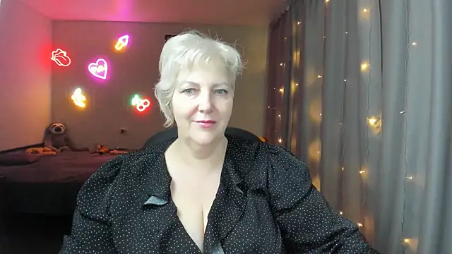 Mary-Leee online show from 06/03/26, 07:44