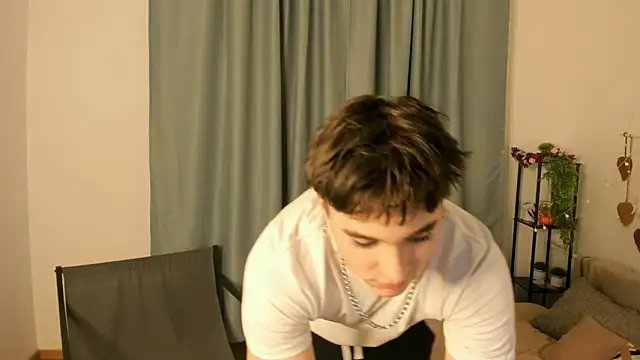 Snapshot of CipherMoth chatting on 03/03/26, 09:10 CipherMoth online show from 03/03/26, 09:10