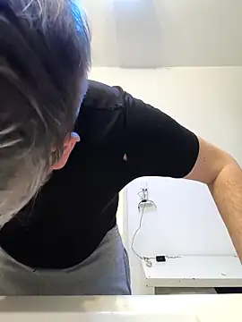 eruzam59000 online show from 04/15/26, 09:26