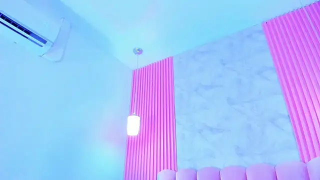 ArianaRougee online show from 07/18/26, 03:22
