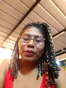 Snapshot of MarySweetieHot chatting on 05/02/26, 11:32 MarySweetieHot online show from 05/02/26, 11:32