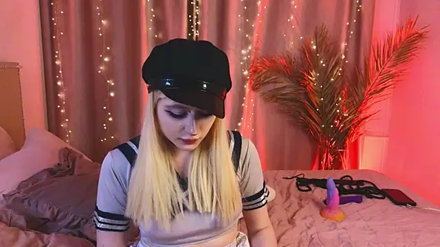 rraffaellka online show from 04/11/26, 09:30