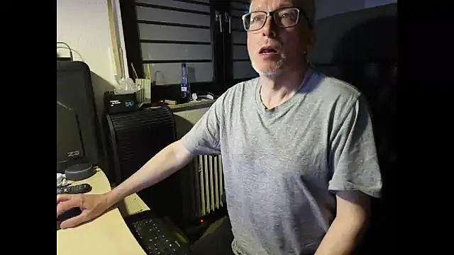 loenne1 online show from 04/18/26, 08:53