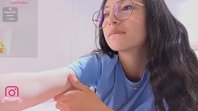 eva depp  online show from 03/13/26, 10:11