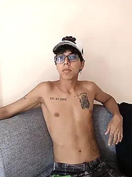 Snapshot of TuPapi_21 chatting on 03/28/26, 09:03 TuPapi 21 online show from 03/28/26, 09:03