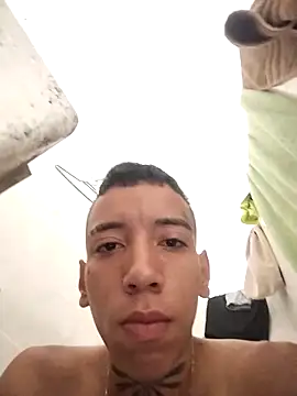 Snapshot of Juansex2003 chatting on 03/04/26, 12:44 Juansex2003 online show from 03/04/26, 12:44