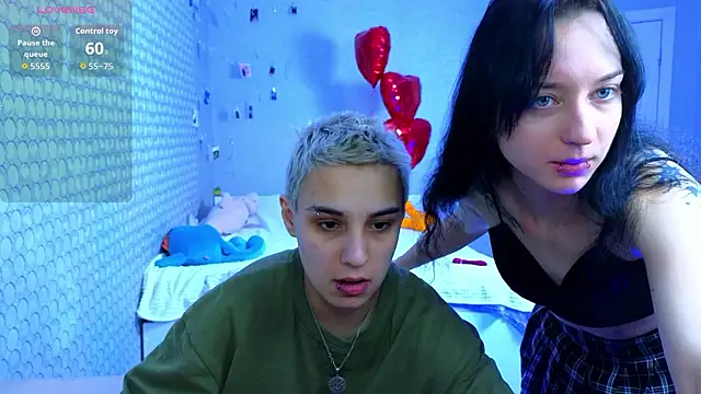 Snapshot of LuxuryLoverss chatting on 03/01/26, 11:12 LuxuryLoverss online show from 03/01/26, 11:12