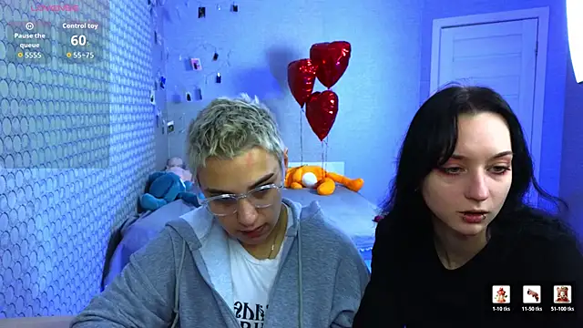 Snapshot of LuxuryLoverss chatting on 03/03/26, 11:05 LuxuryLoverss online show from 03/03/26, 11:05