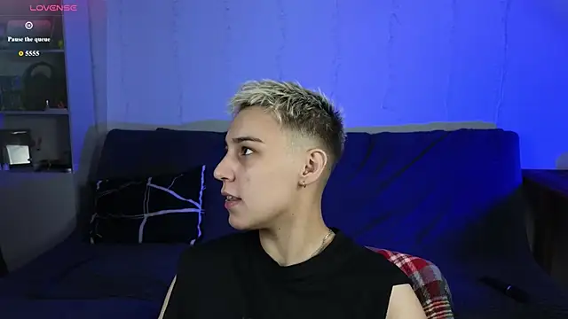 LuxuryLoverss online show from 06/21/26, 11:13