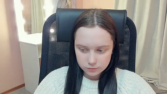 Snapshot of LynnaNull chatting on 02/24/26, 01:20 LynnaNull online show from 02/24/26, 01:20