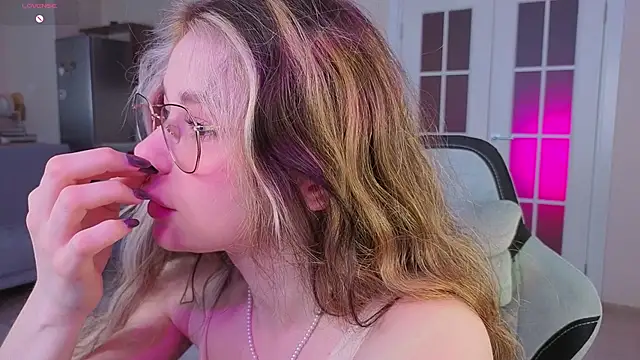 Dipamelly online show from 04/01/26, 02:01