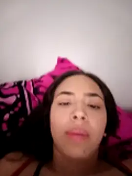 Sexy cloe outdoors online show from 04/17/26, 09:51