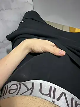 Snapshot of Vireontr1 chatting on 02/22/26, 04:49 Vireontr1 online show from 02/22/26, 04:49