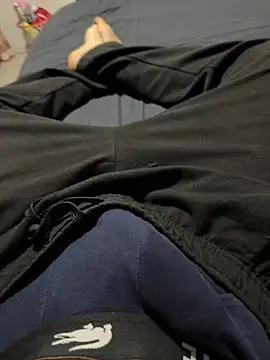 Vireontr1 online show from 03/26/26, 08:25