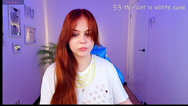 Elle Funning online show from 06/07/26, 04:00