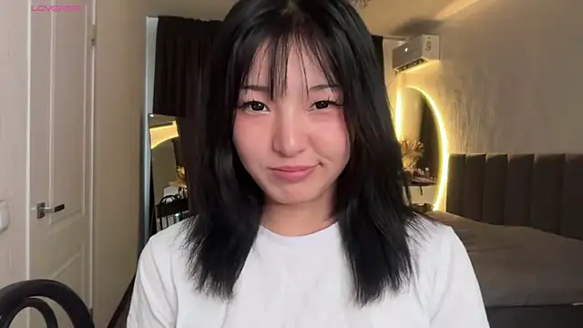Snapshot of minnie_joy chatting on 05/23/26, 01:04 minnie joy online show from 05/23/26, 01:04