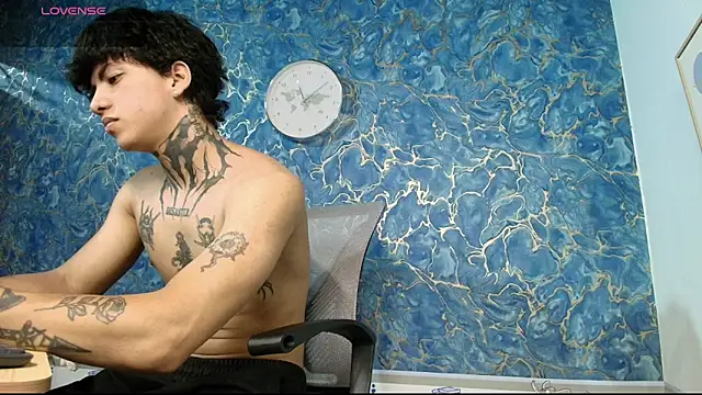 Snapshot of Tessarion_Black chatting on 03/04/26, 04:07 Tessarion Black online show from 03/04/26, 04:07