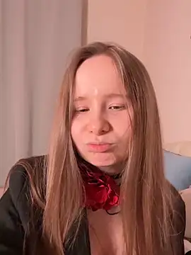 cutefoxieee online show from 04/29/26, 09:32