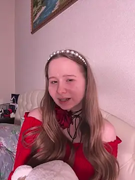 cutefoxieee online show from 05/17/26, 07:10