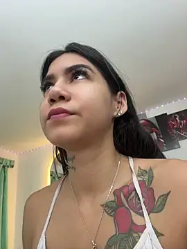 Snapshot of Pamela23x chatting on 05/15/26, 01:18 Pamela23x online show from 05/15/26, 01:18