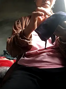 elen8800 online show from 04/18/26, 06:06