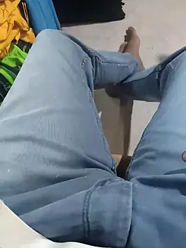 Snapshot of magicmovemen chatting on 02/26/26, 05:28 magicmovemen online show from 02/26/26, 05:28