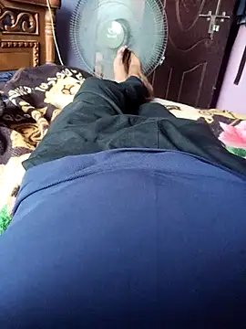 Snapshot of magicmovemen chatting on 02/28/26, 10:38 magicmovemen online show from 02/28/26, 10:38