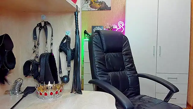 KristiTopxx online show from 11/25/25, 08:31