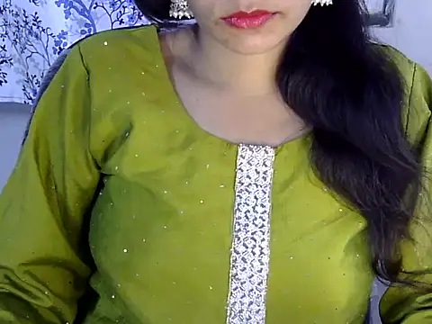 Snapshot of Neha_Sharma2 chatting on 07/11/26, 01:03 Neha Sharma2 online show from 07/11/26, 01:03