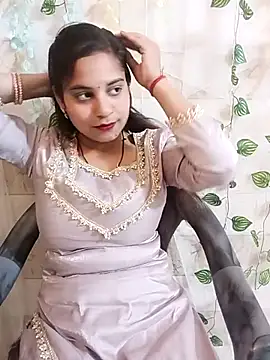Snapshot of lovely-girl99 chatting on 04/11/26, 07:45 lovely-girl99 online show from 04/11/26, 07:45
