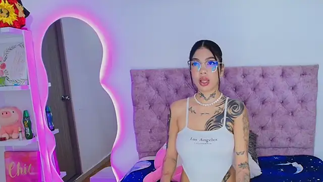 CamilaVelour online show from 03/30/26, 05:52