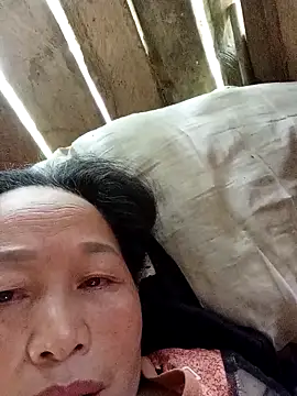 heesuu11 online show from 03/31/26, 06:03